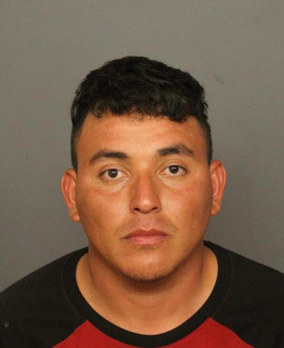 Dos latinos son arrestados tras tiroteo en plena interestatal