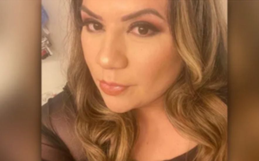 Madre hispana muere apuñalada por su pareja