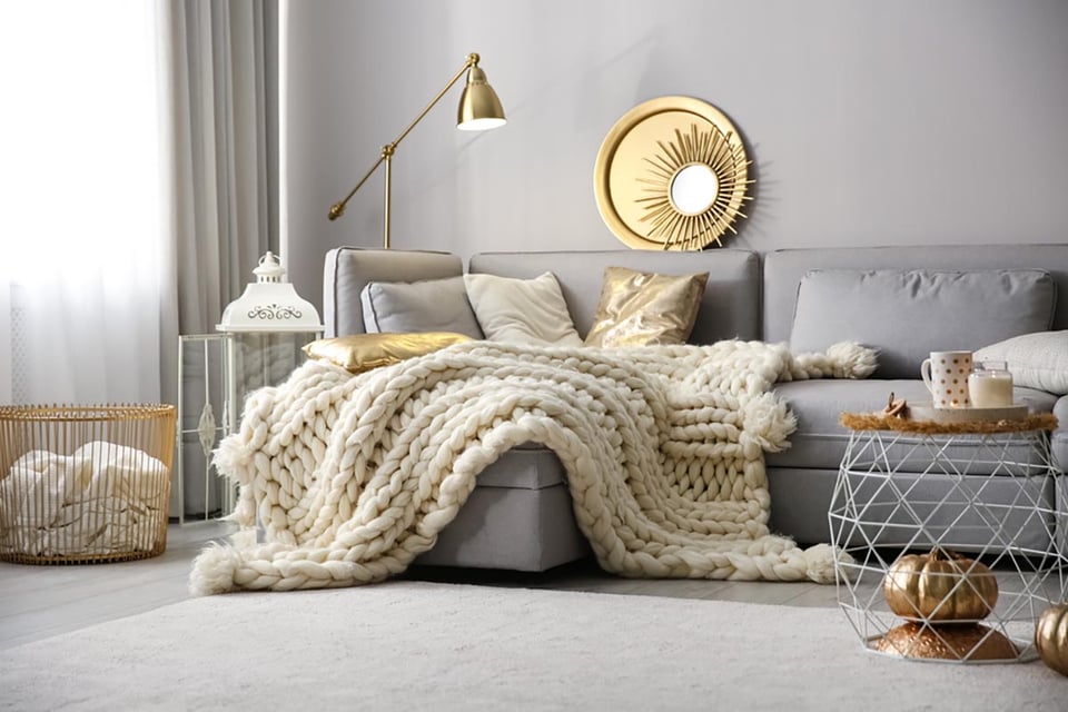 winter decor, living room, pillows, blankets, cozy