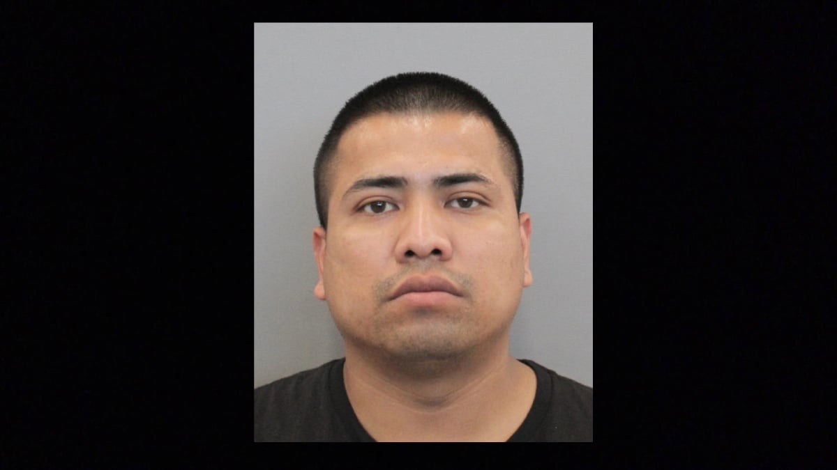 Alexis Zarco tiene una orden de arresto en Texas por el homicidio a balazos de Manuel García en un crimen que se remonta al año pasado.
