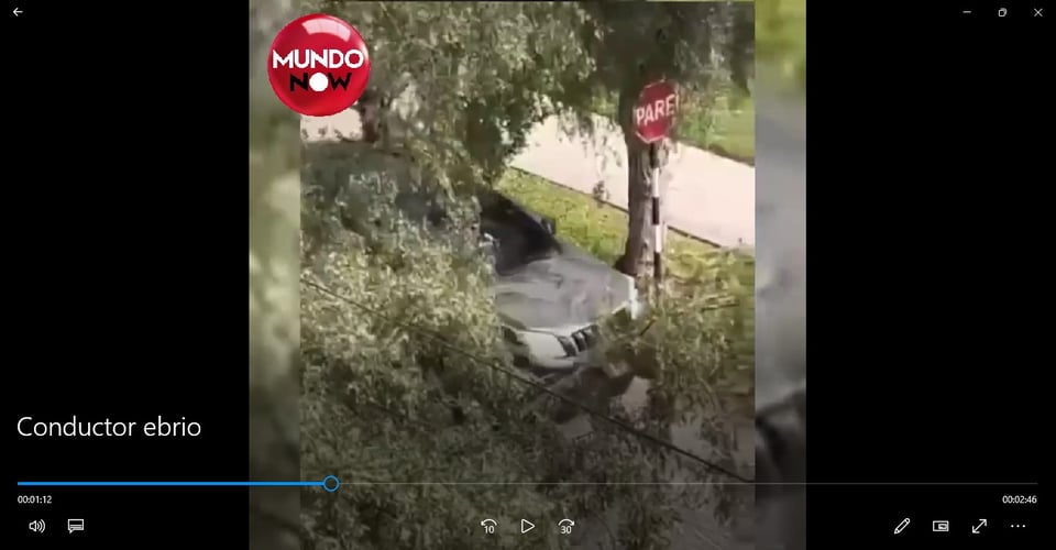 La policía no podía detener al hombre que manejaba en estado de ebriedad