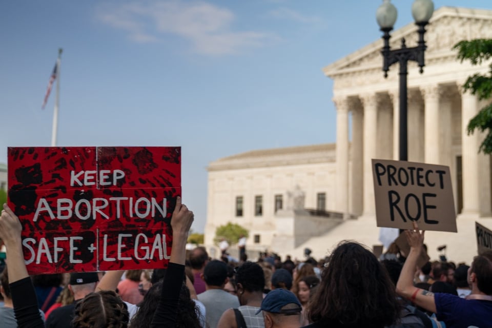 Pro-abortion movement, Women's autonomy, State abortion laws, Supreme Court decisions, MundoNOW