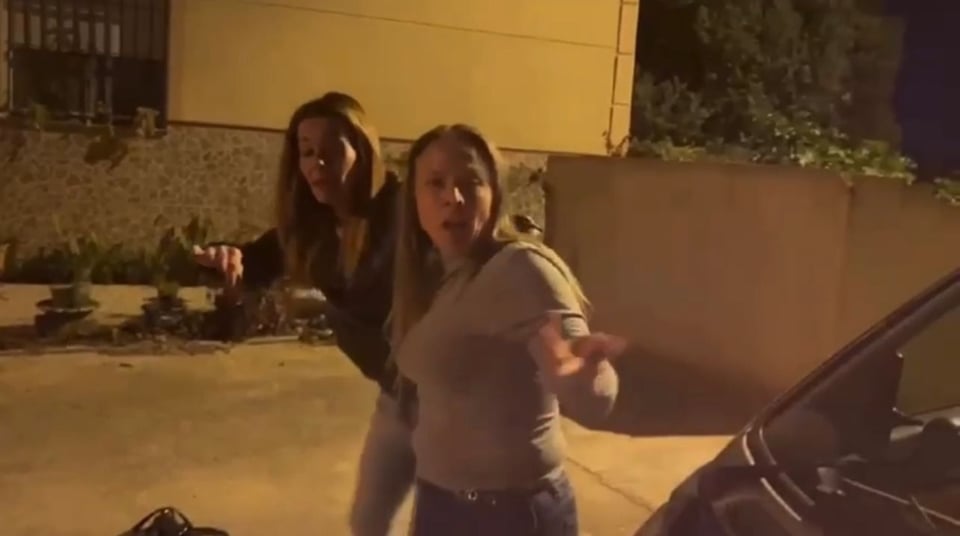 Inmigrante recibe insultos raciales: Adriana revela lo que sufrió