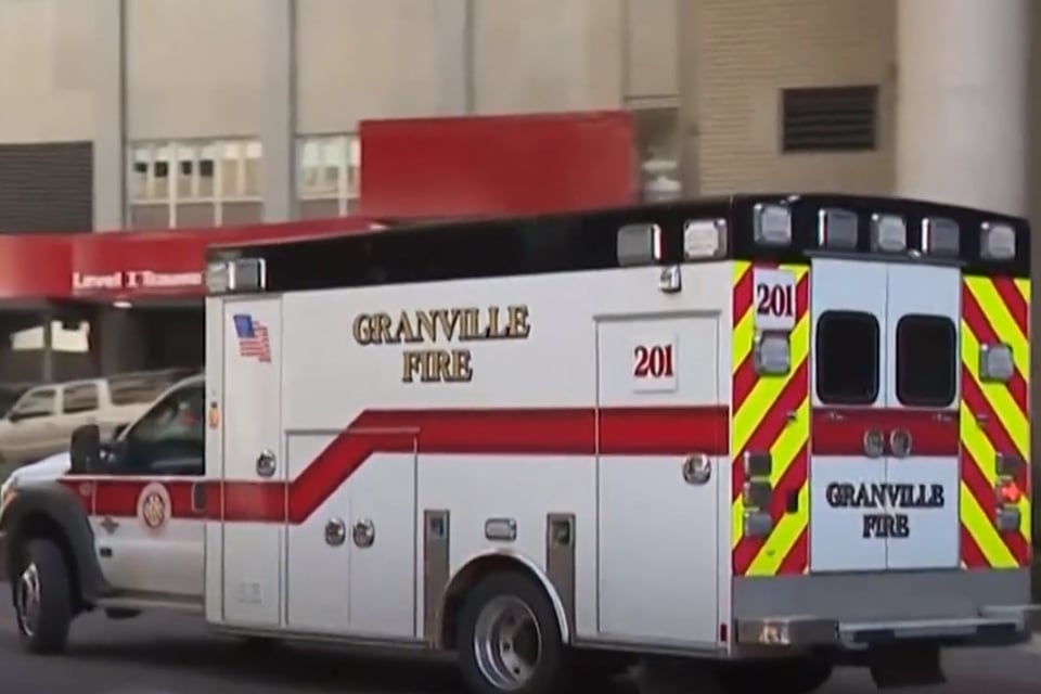 Shocked community, Emotional support, Local solidarity, Security protocols, MundoNOW