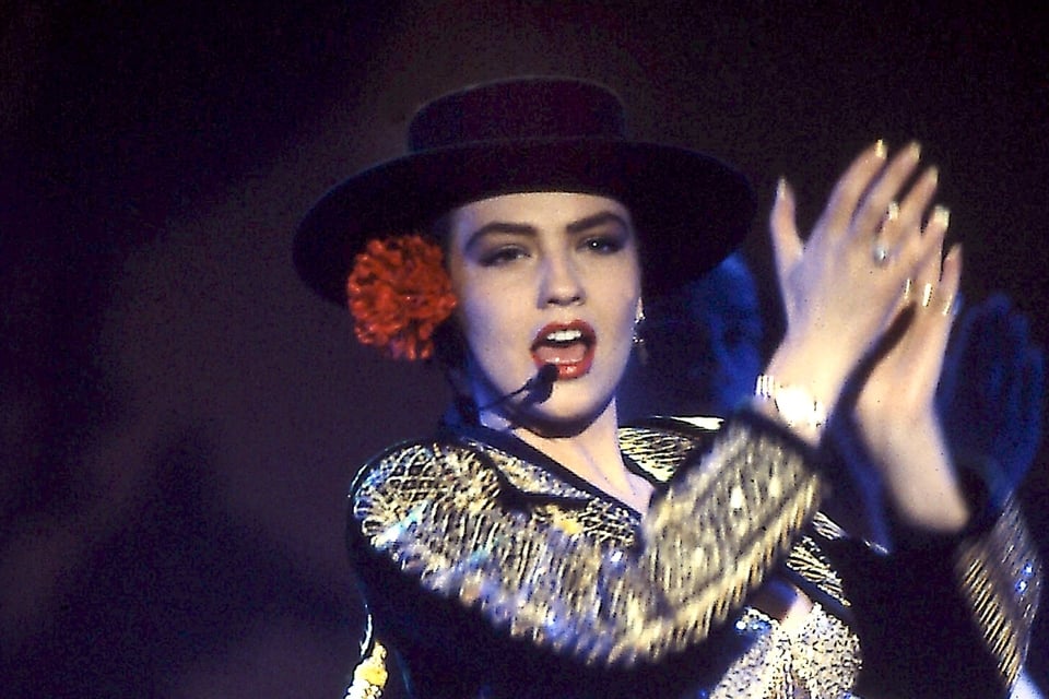 Thalía, singer, Timbiriche, María la del Barrio, MundoNOW