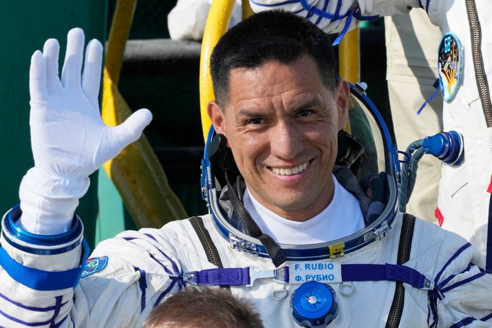 Frank Rubio dice desde el espacio que la sazón allí no es tan buena