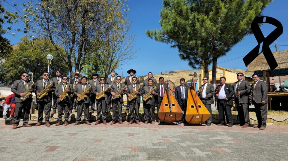 Se matan músicos de Antología del Folklore al caer de un barranco