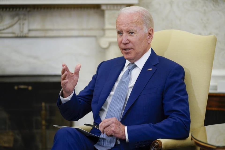 Biden anuncia que EEUU enviará lanzacohetes de alta tecnología a Ucrania