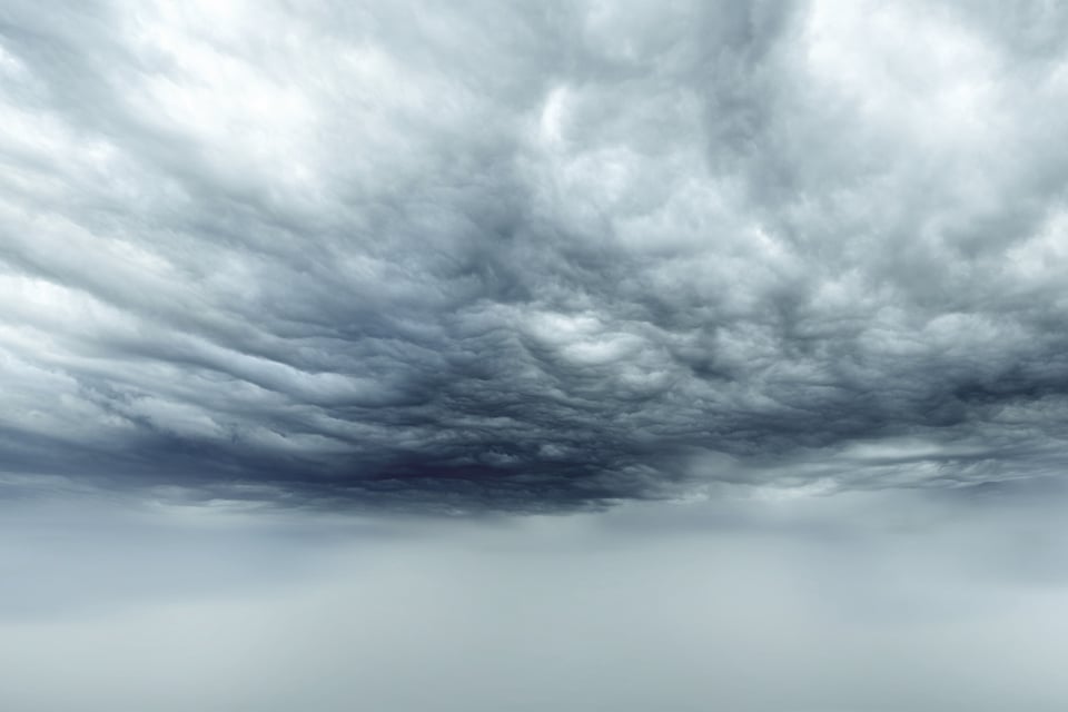 Tormentas severas se mueven hacia el Medio Oeste y advierten clima severo