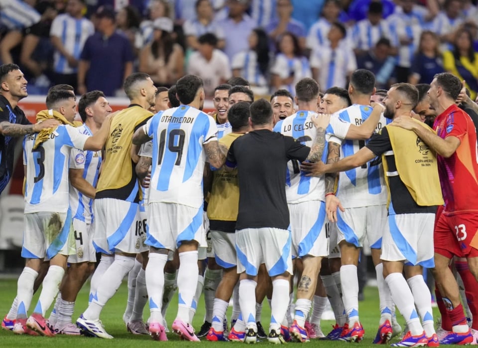 Argentina avanza en la Copa América al vencer 4-2 en penales a Ecuador