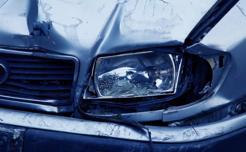 ¿Cómo identificar si un auto es chocado cuando los compras?
