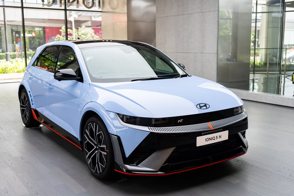 Santa Fe SUV, Elantra, Sportage SUV, Forte sedan, MundoNOW