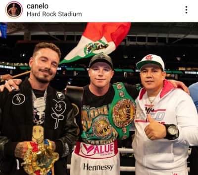 How much do Saúl El Canelo Álvarez's personalized sneakers cost?