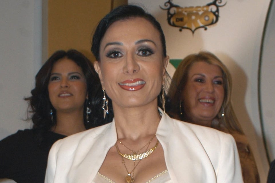 Beatriz Adriana hace fuerte acusación contra El Buki featured image