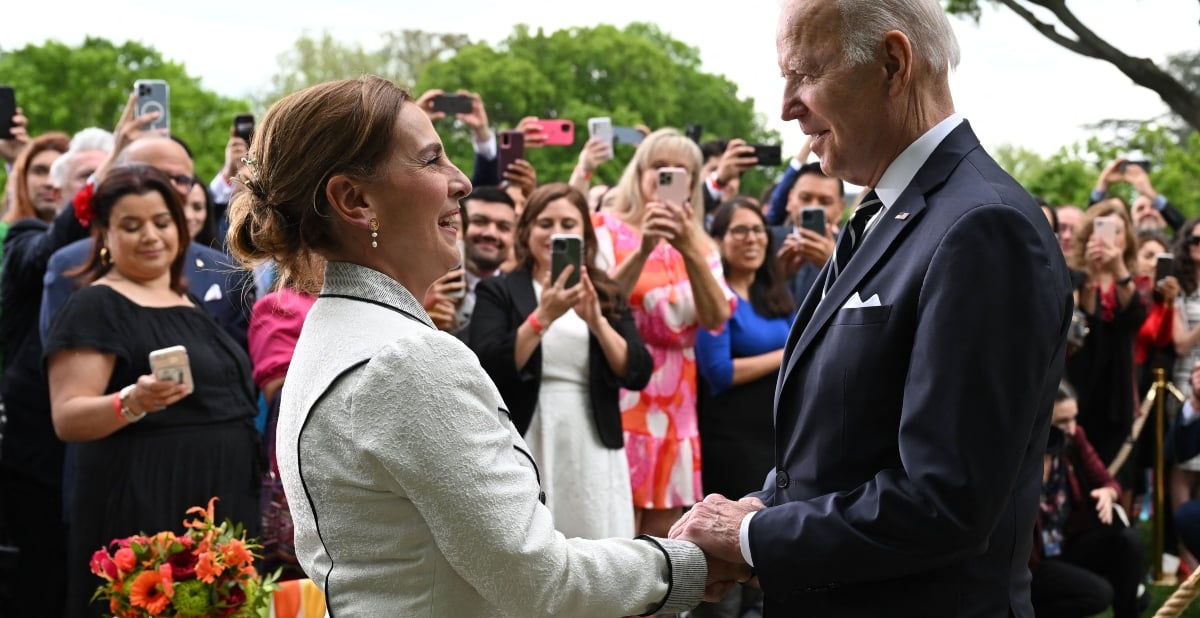 Beatriz Gutiérrez Müller se reúne con el presidente Joe Biden y Jill Biden para celebrar el cinco de mayo
