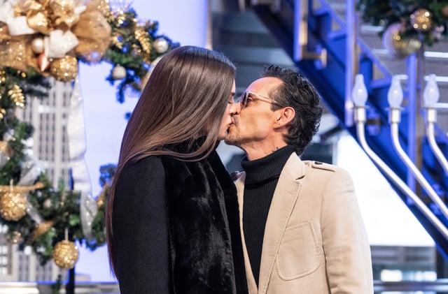 Esposa de Marc Anthony confirma que está esperando un bebé de él