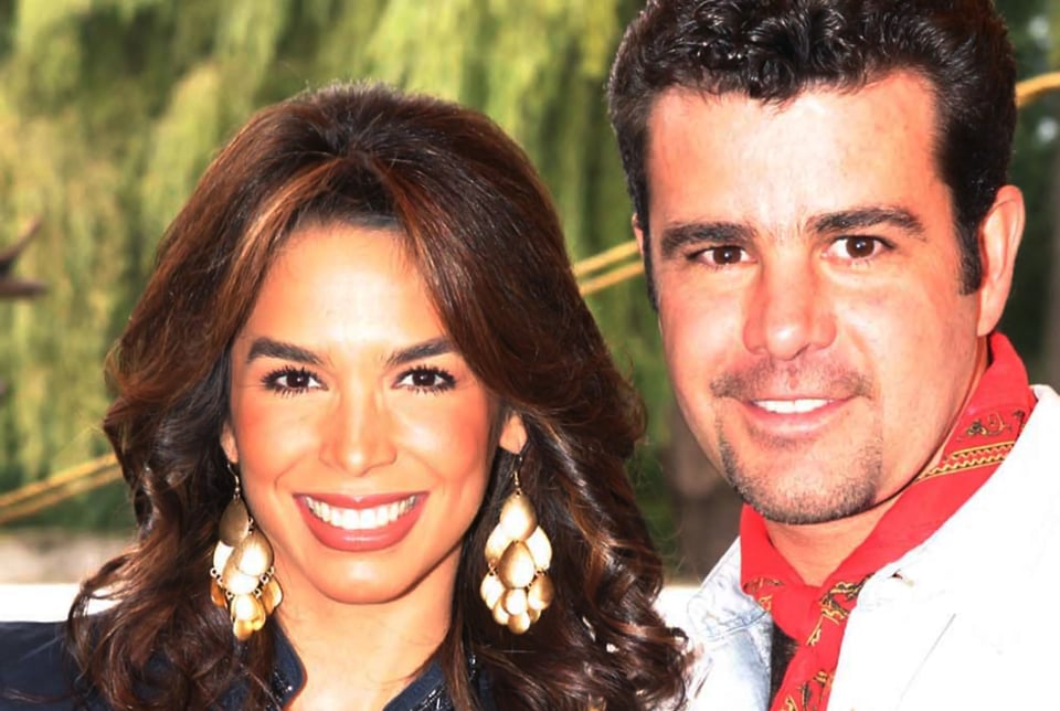 Le preguntan a Biby Gaytán si su esposo Eduardo Capetillo la deja ponerse shorts (FOTOS)