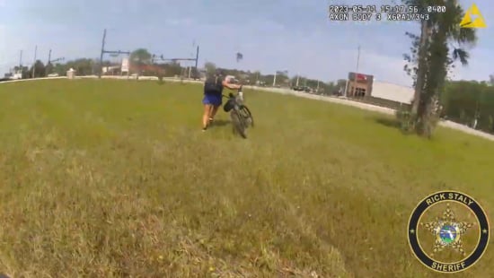 Arresto, violento, Flagler, Florida, mujer