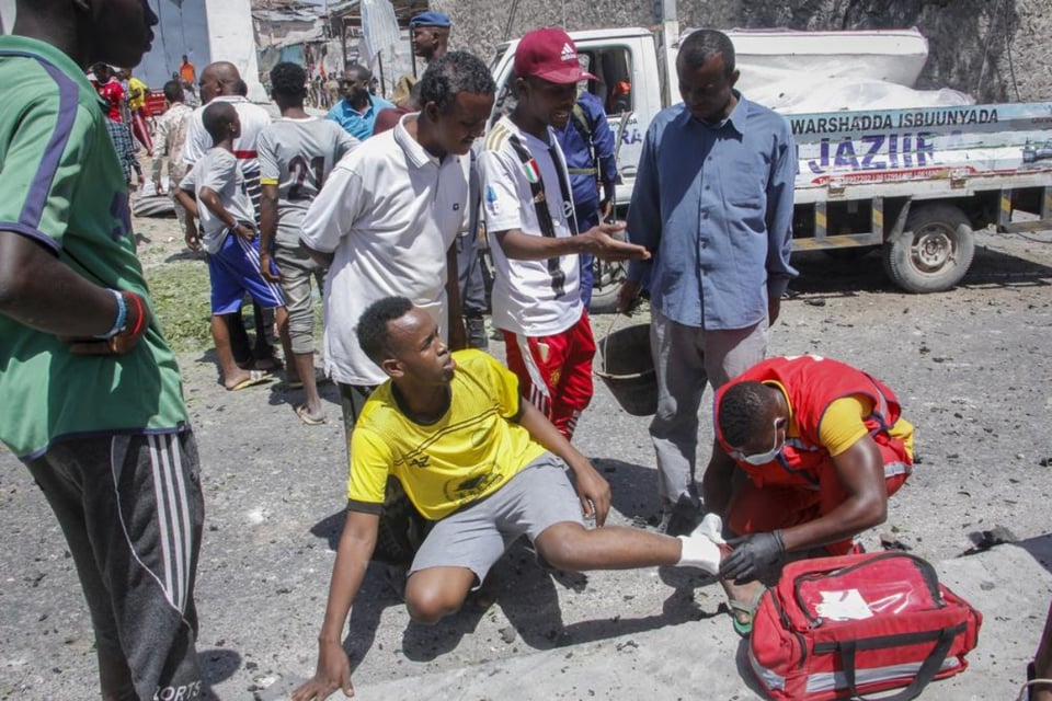 Al menos ocho muertos en un ataque suicida en la capital de Somalia (VIDEO)