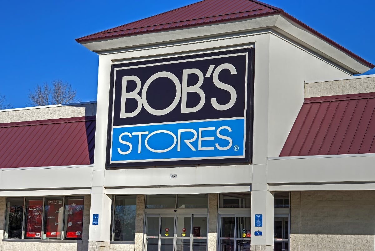 Bob's Stores, minorista, cierre, bancarrota, MundoNOW