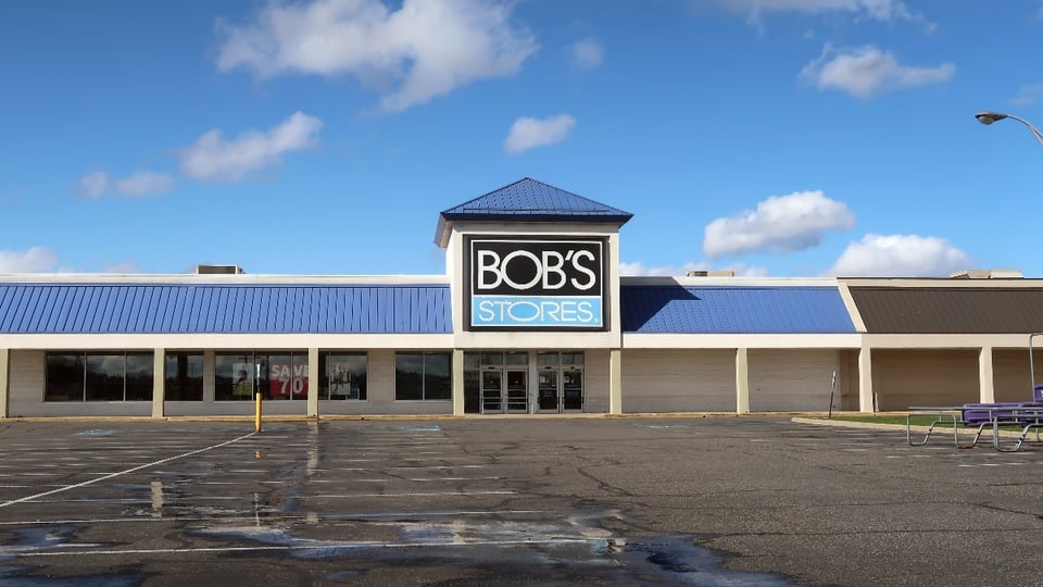 Bob's Stores, minorista, cierre, bancarrota, MundoNOW