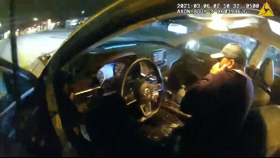Crónica: Buscan a pareja de hispanos por causar accidentes fatales featured image