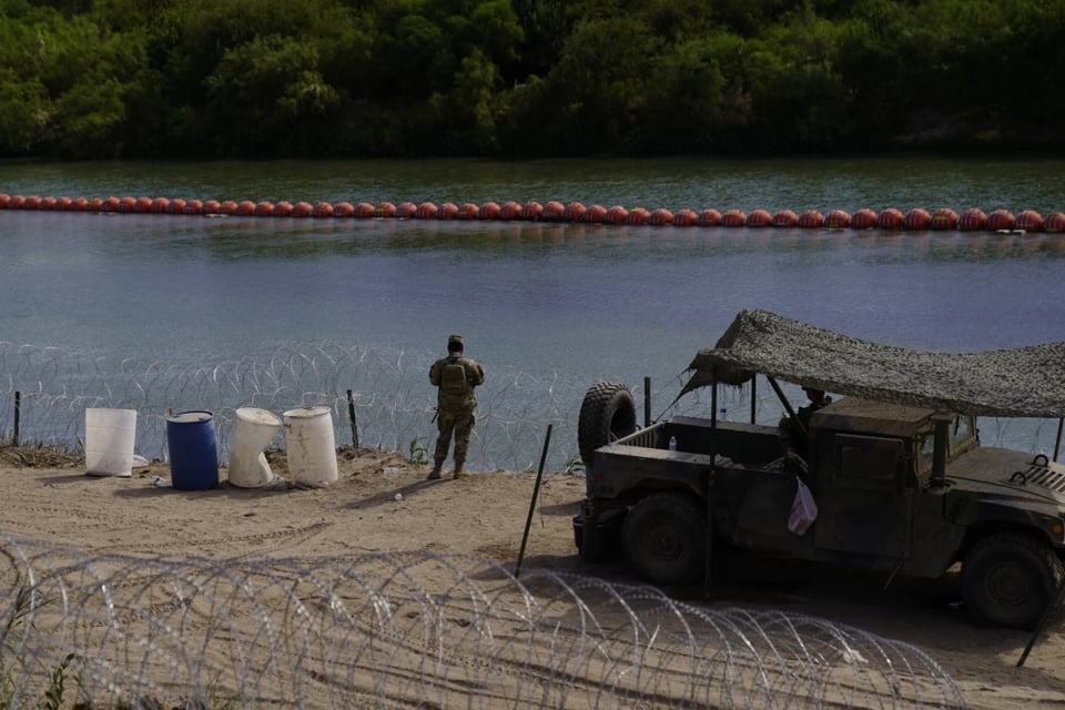 Illegal border crossings, Asylum policy, United States-Mexico relations, Border measures, Court of Appeals