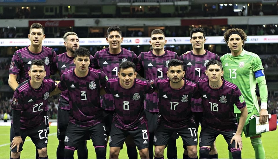 Mexican National team mourns the death of goalkeeper coach Alberto Gurrola Castro