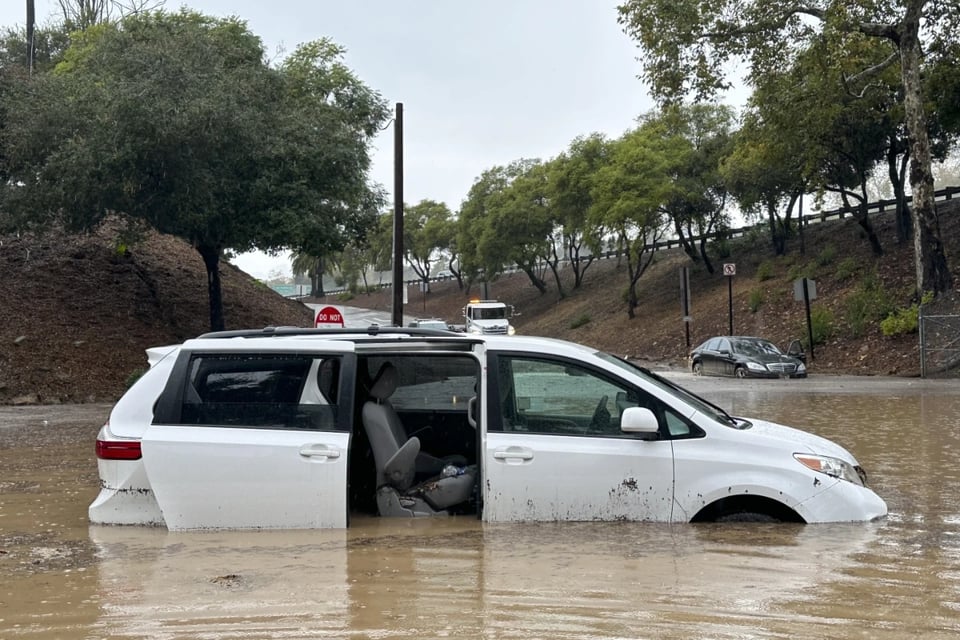 Lluvias torrenciales, California, Inundaciones, Santa Bárbara, Condiciones climáticas, MundoNOW