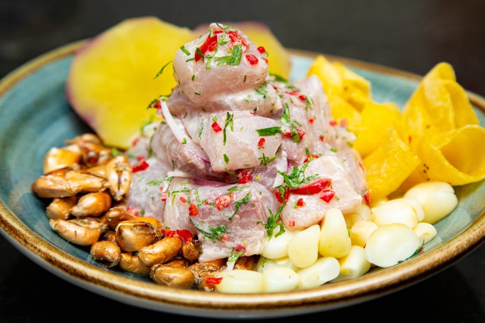 cebolla, cilantro, pescado marinado, camote, MundoNOW