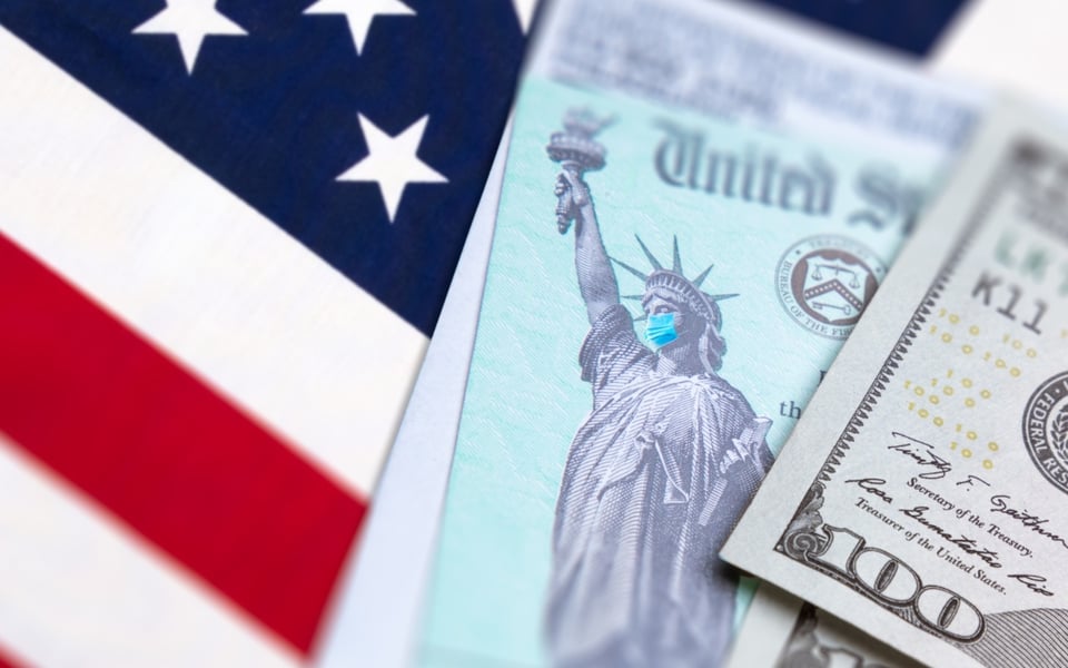 Envían cheques de hasta $3,000 dólares a miles en Estados Unidos