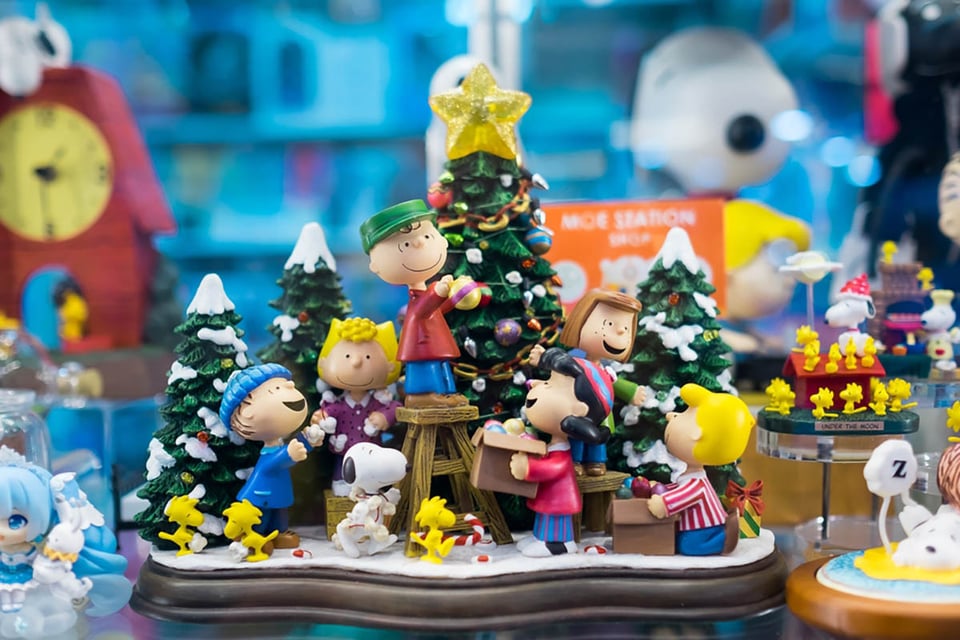 Una Navidad de Charlie Brown, árbol, dibujos animados, juguetes, vacaciones