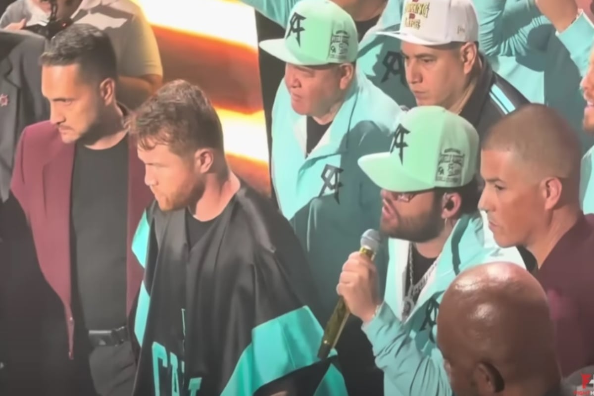 What does Luis R Conriquez’s corrido say about Canelo?