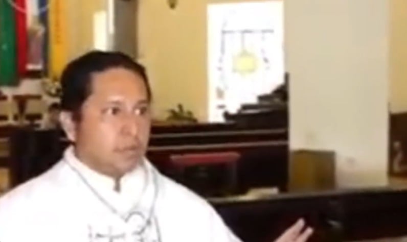 Mexican priest prevents wedding paid photos