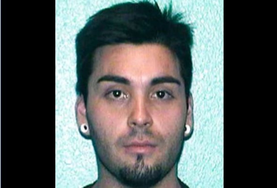 Damián Herrera recibe cuatro cadenas perpetuas tras asesinar a su familia featured image