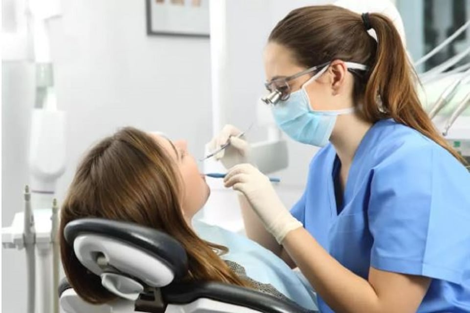 atención médica, doctora, dentista, cita médica, MundoNOW