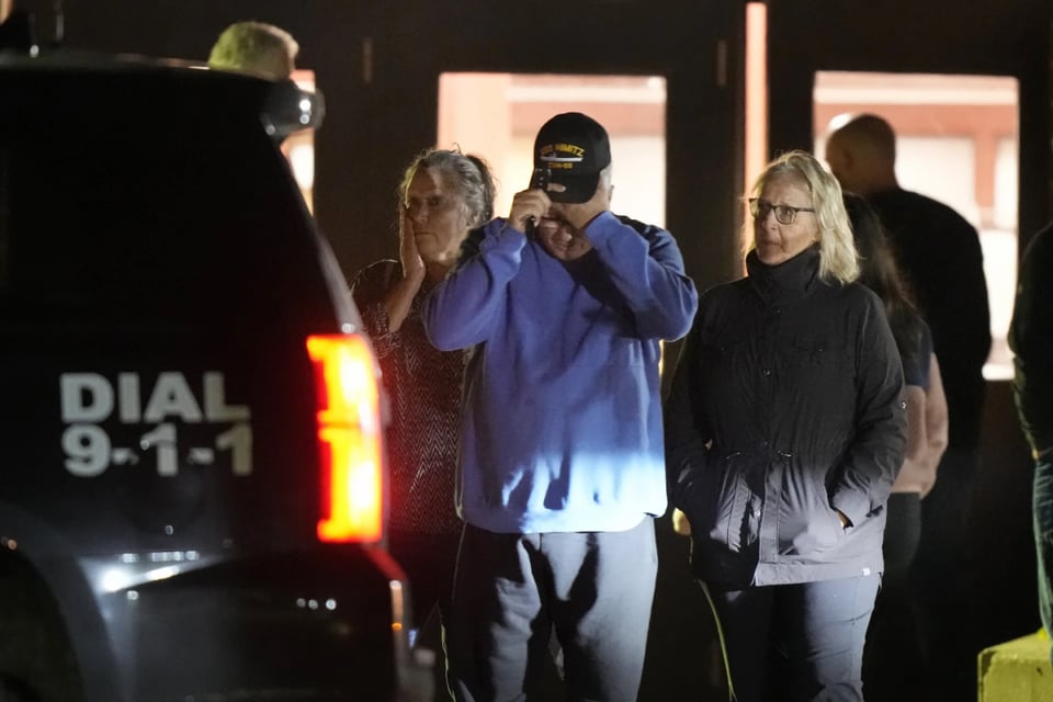 gunman, fugitive, police, witnesses, mundonow