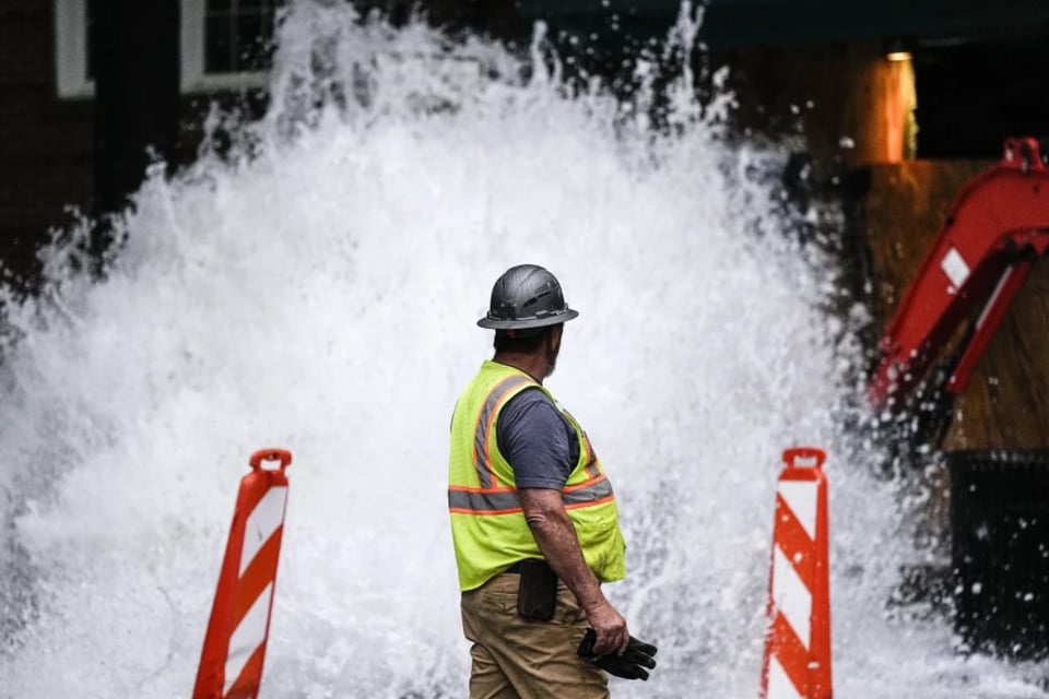 Continúan las roturas de tuberías de agua en Atlanta por cuarto día
