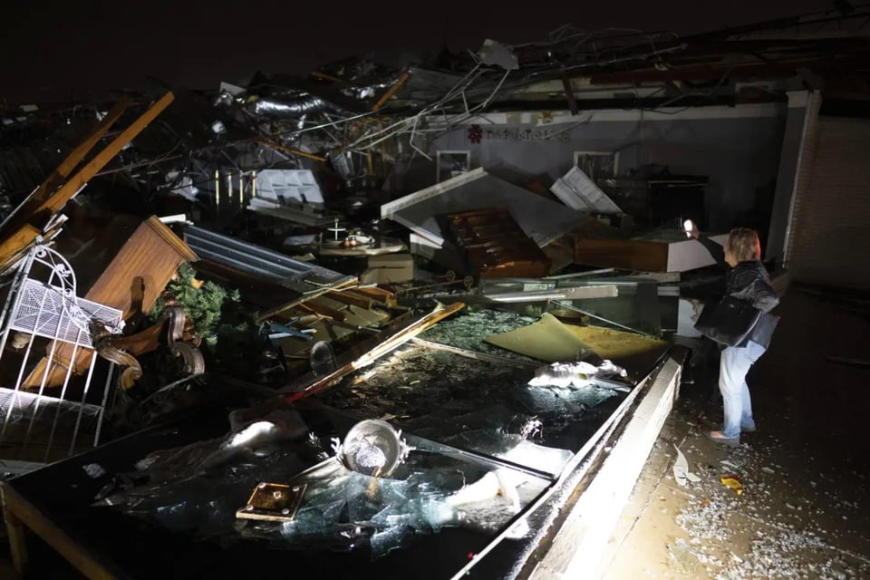Estado de emergencia, Tornado, Tennessee, víctimas, heridos