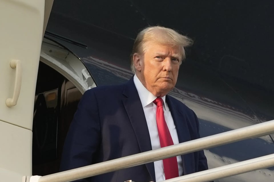 Revelan fecha de lectura de cargos para Trump