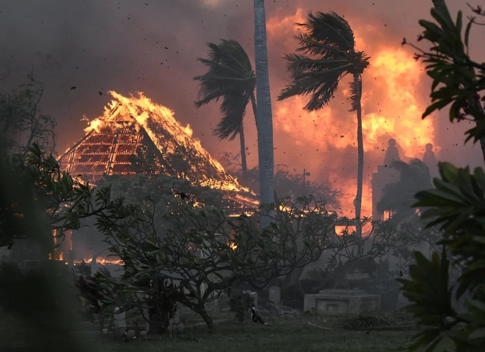 Número de muertos aumenta por incendios en Hawaii