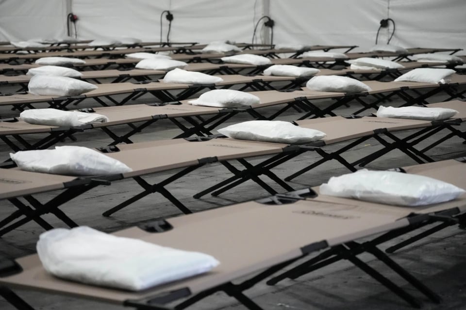 Expira permiso migrantes albergues, Nueva York, asilos, camas, MundoNOW