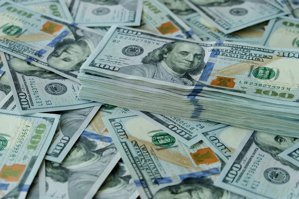 AMLO Confident in Economic Stability, dollars, mundonow