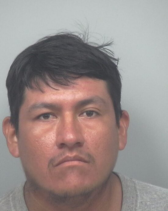hispano, licencia, conducir, coche, crimen