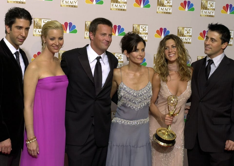Elenco de Friends se reúne en funeral de Matthew Perry (FOTOS)