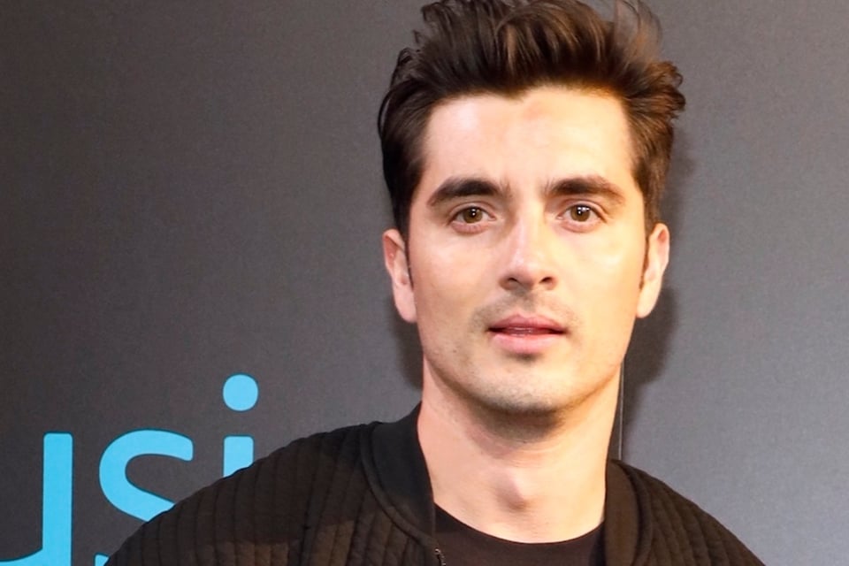 Christian Estrada, Live broadcast, Star, red carpet, MundoNOW