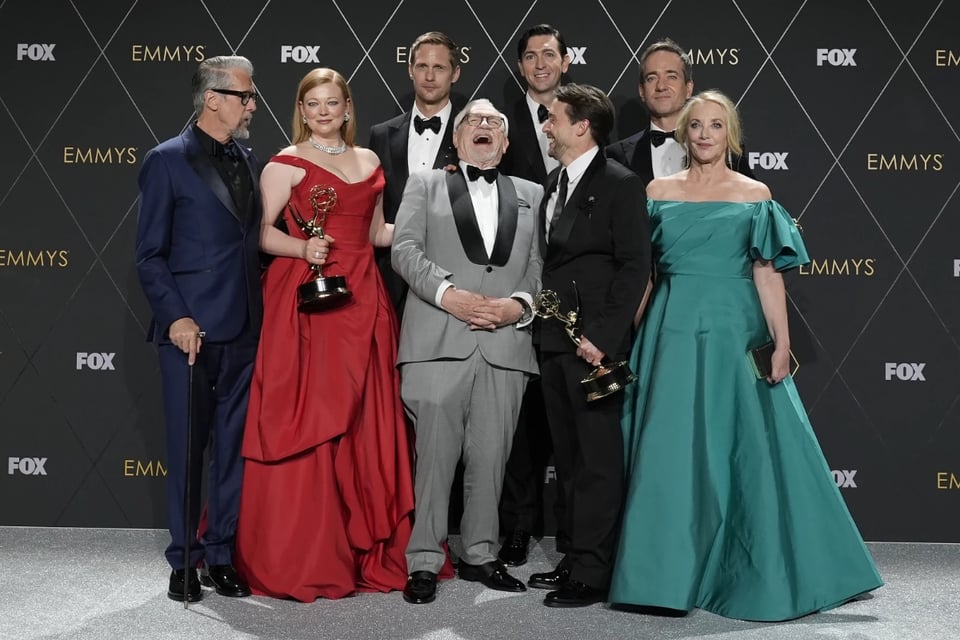 winners of the 2024 Emmys, Succession, 'Succession' and 'The Bear' Emmy awards, Emmys, MundoNOW