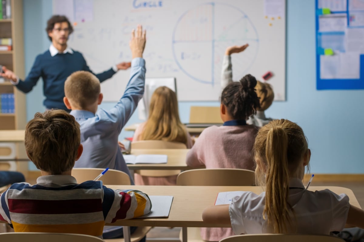 Clases en español en escuelas de Arizona corren riesgo