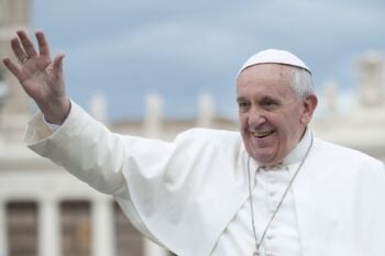 El Papa Francisco recibía antibióticos intravenosos antes de ser llevado al hospital