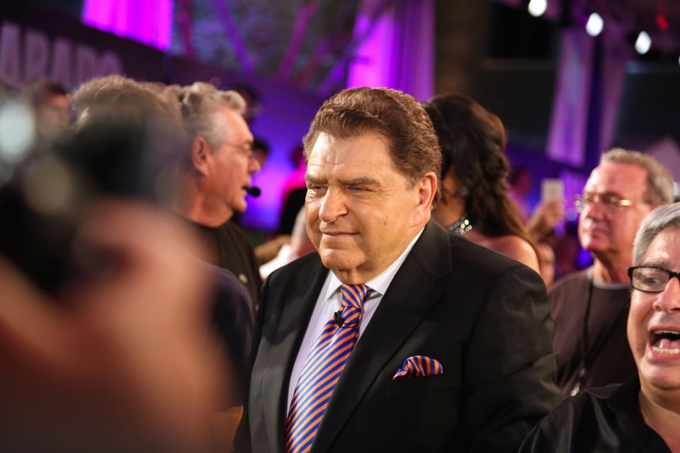 Don Francisco reacciona meses después a la boda de su nieta con otra mujer